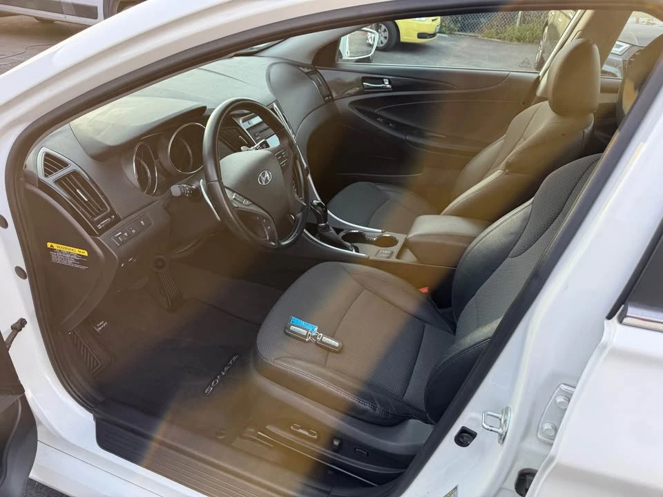 2014 Hyundai Sonata - Image 11 of 20