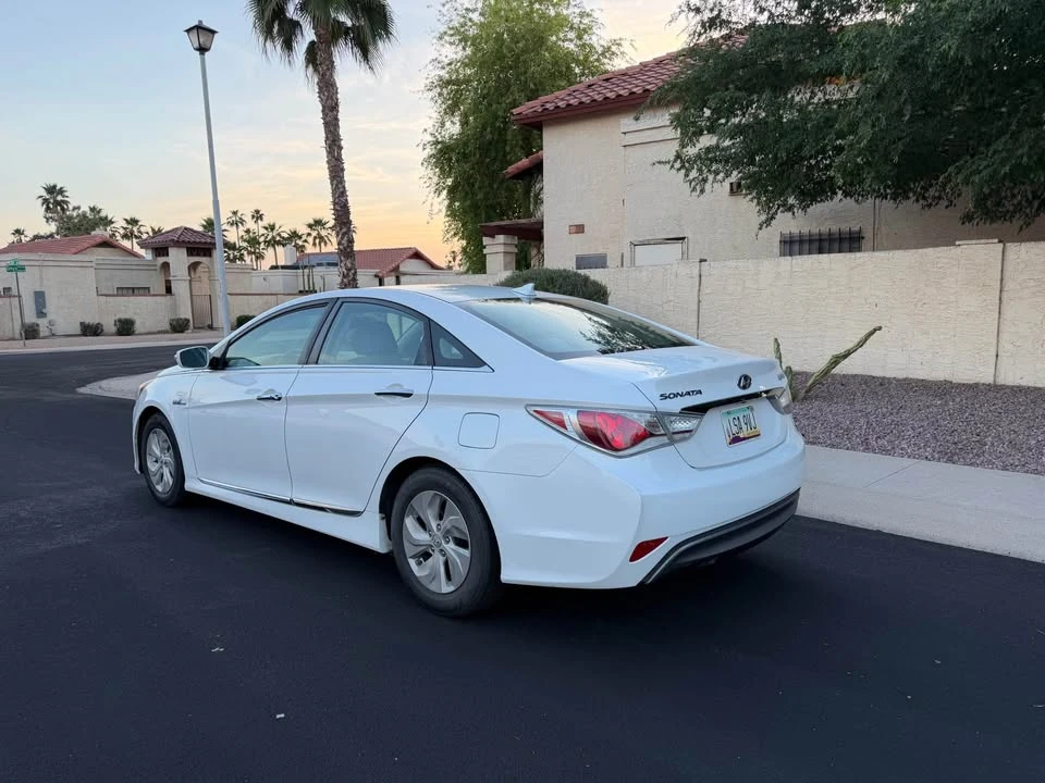 2014 Hyundai Sonata - Image 5 of 11