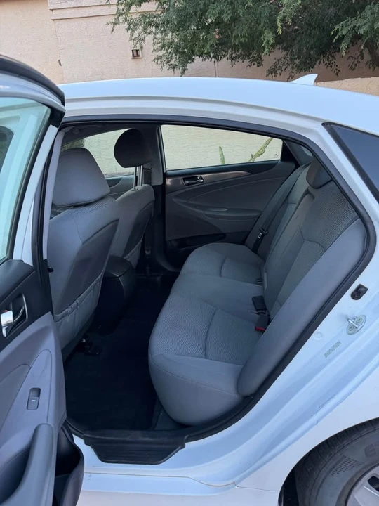 2014 Hyundai Sonata - Image 8 of 11