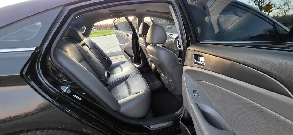 2014 Hyundai Sonata - Image 10 of 18