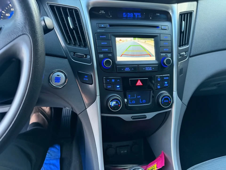 2014 Hyundai Sonata - Image 10 of 11