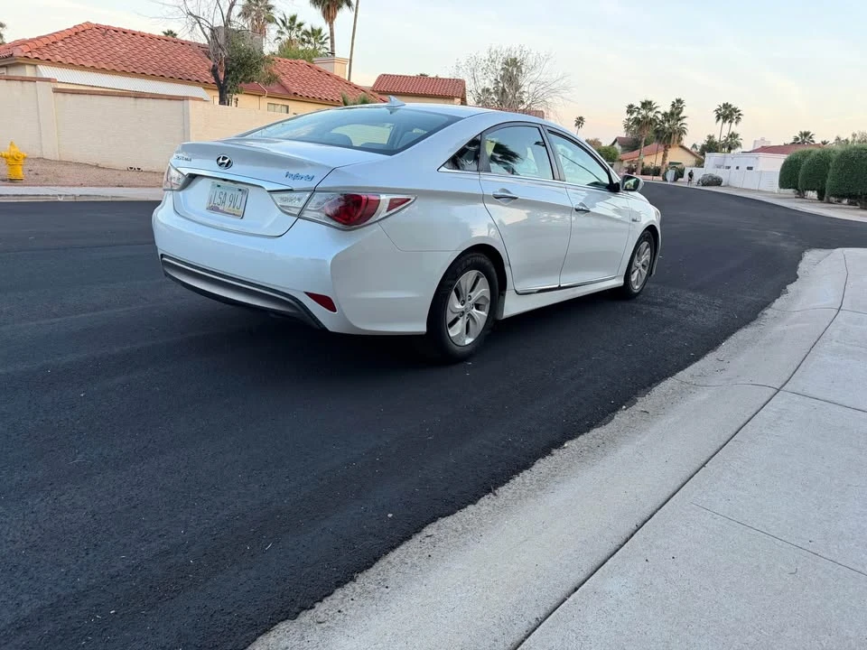 2014 Hyundai Sonata - Image 4 of 11