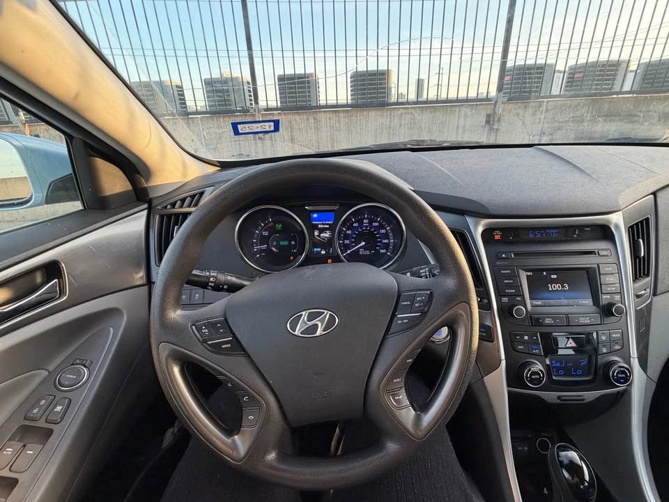 2014 Hyundai Sonata - Image 2 of 5