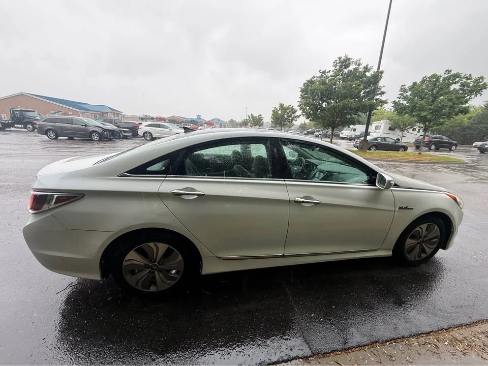 2014 Hyundai Sonata - Image 6 of 11