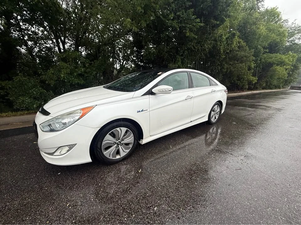 2014 Hyundai Sonata - Image 5 of 11