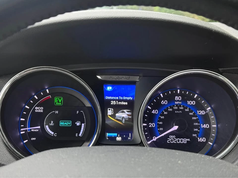 2014 Hyundai Sonata - Image 8 of 11
