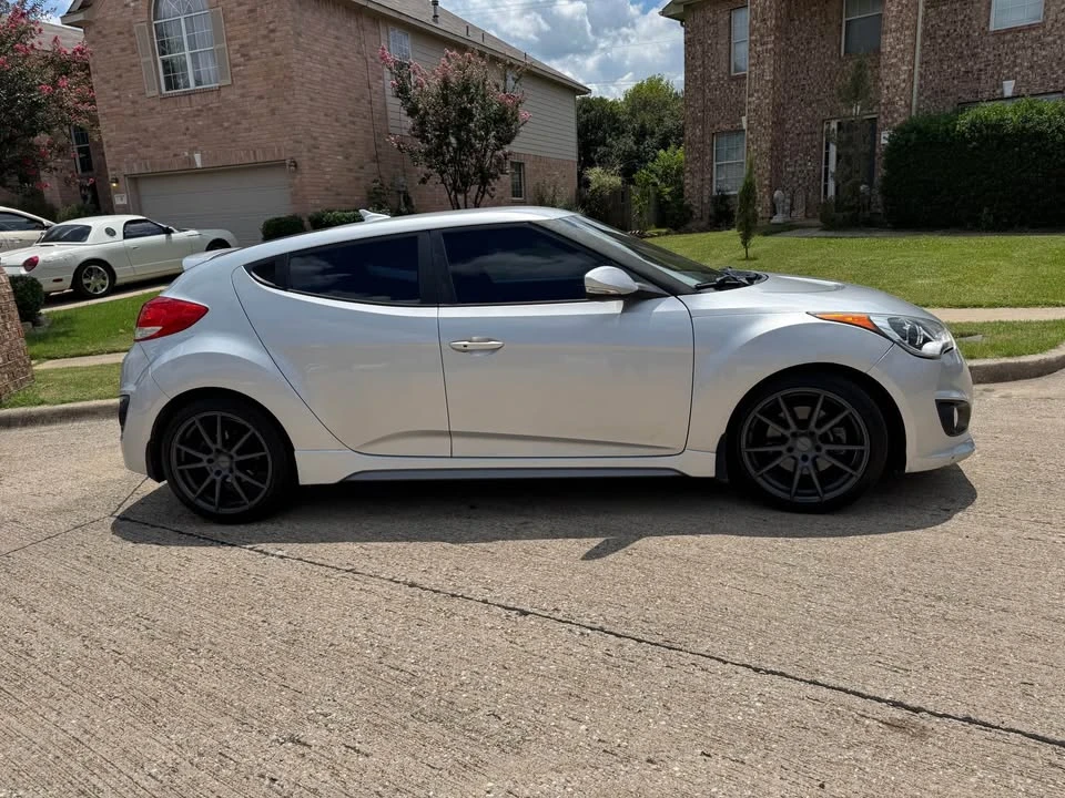 2014 Hyundai Veloster - Image 3 of 10