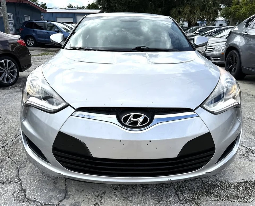 2014 Hyundai Veloster - Image 2 of 15