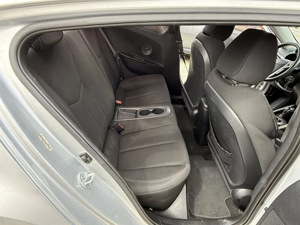 2014 Hyundai Veloster - Image 12 of 15