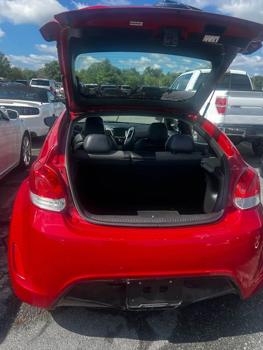 2014 Hyundai Veloster - Image 10 of 12