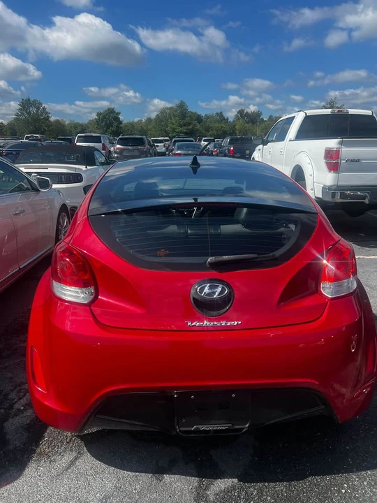 2014 Hyundai Veloster - Image 2 of 12
