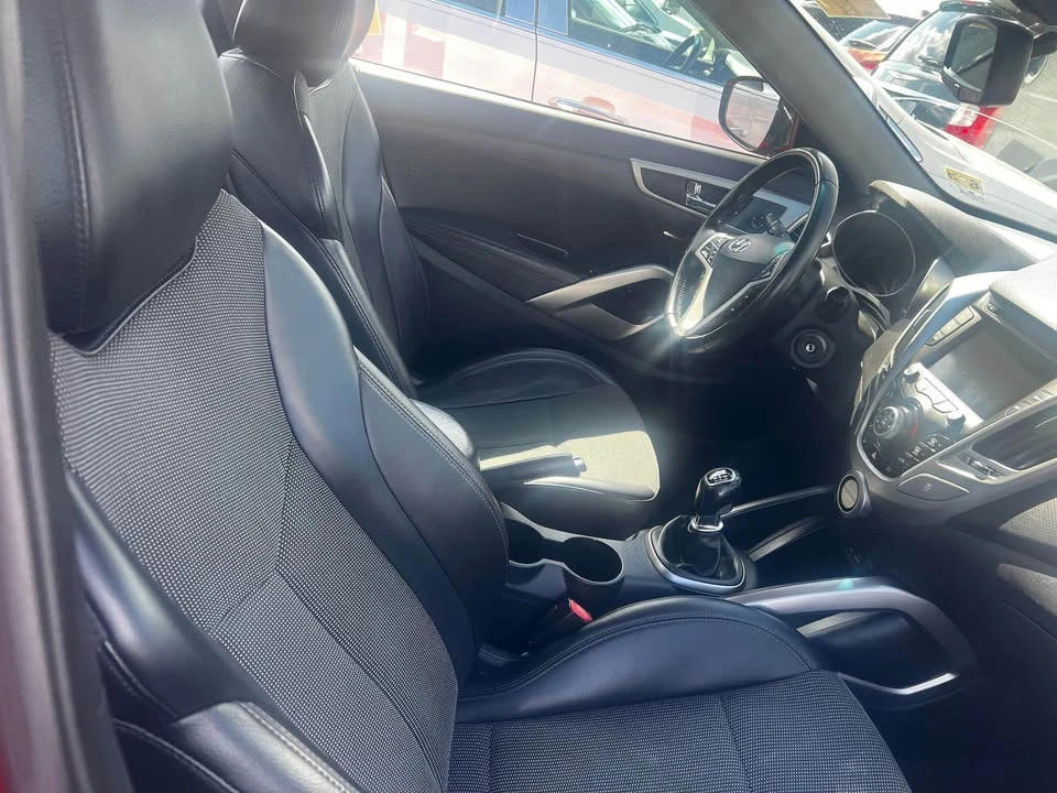 2014 Hyundai Veloster - Image 7 of 12