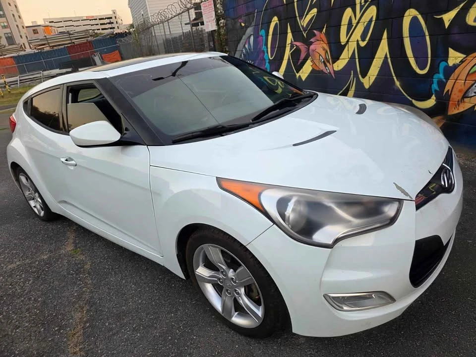 2014 Hyundai Veloster - Image 14 of 19
