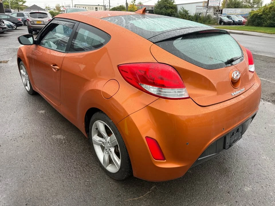 2014 Hyundai Veloster - Image 3 of 10
