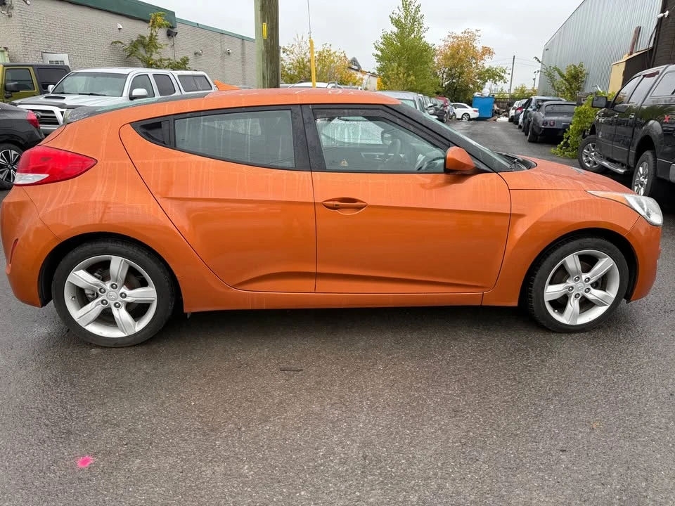 2014 Hyundai Veloster - Image 6 of 10