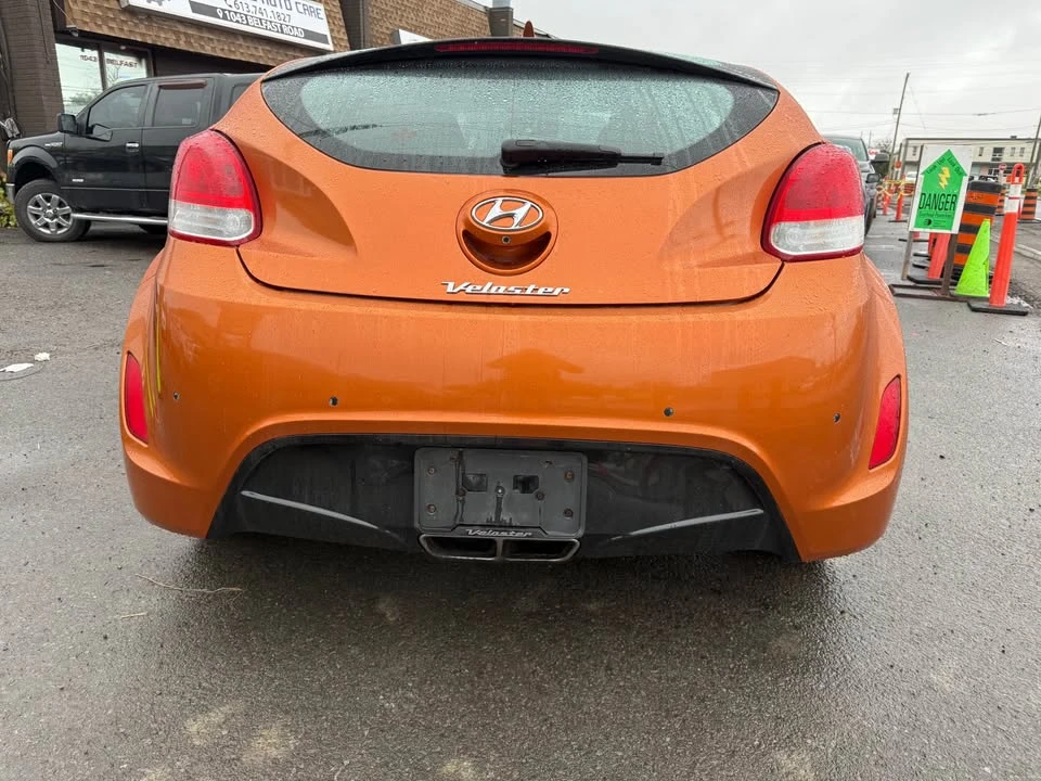 2014 Hyundai Veloster - Image 4 of 10