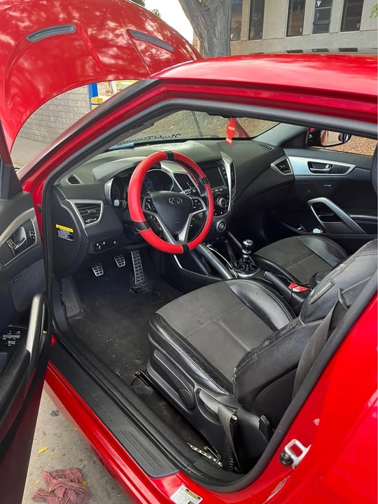 2014 Hyundai Veloster - Image 2 of 16