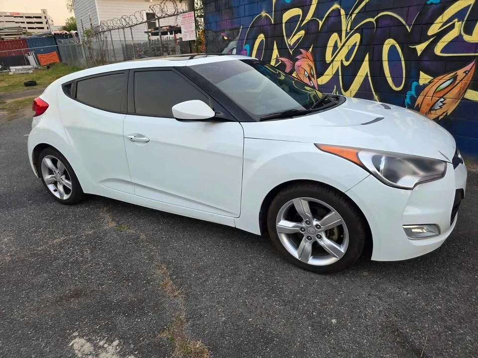 2014 Hyundai Veloster - Image 13 of 19