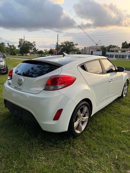 2014 Hyundai Veloster - Image 3 of 15