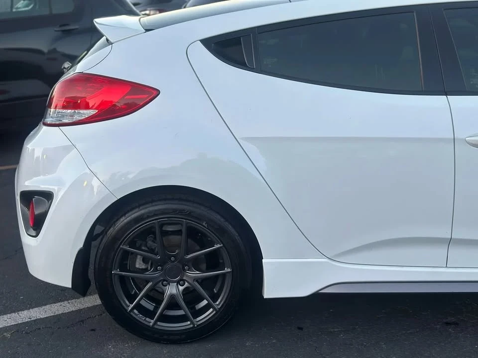 2014 Hyundai Veloster - Image 10 of 20