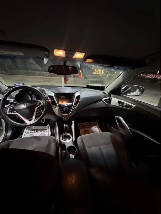 2014 Hyundai Veloster - Image 11 of 13