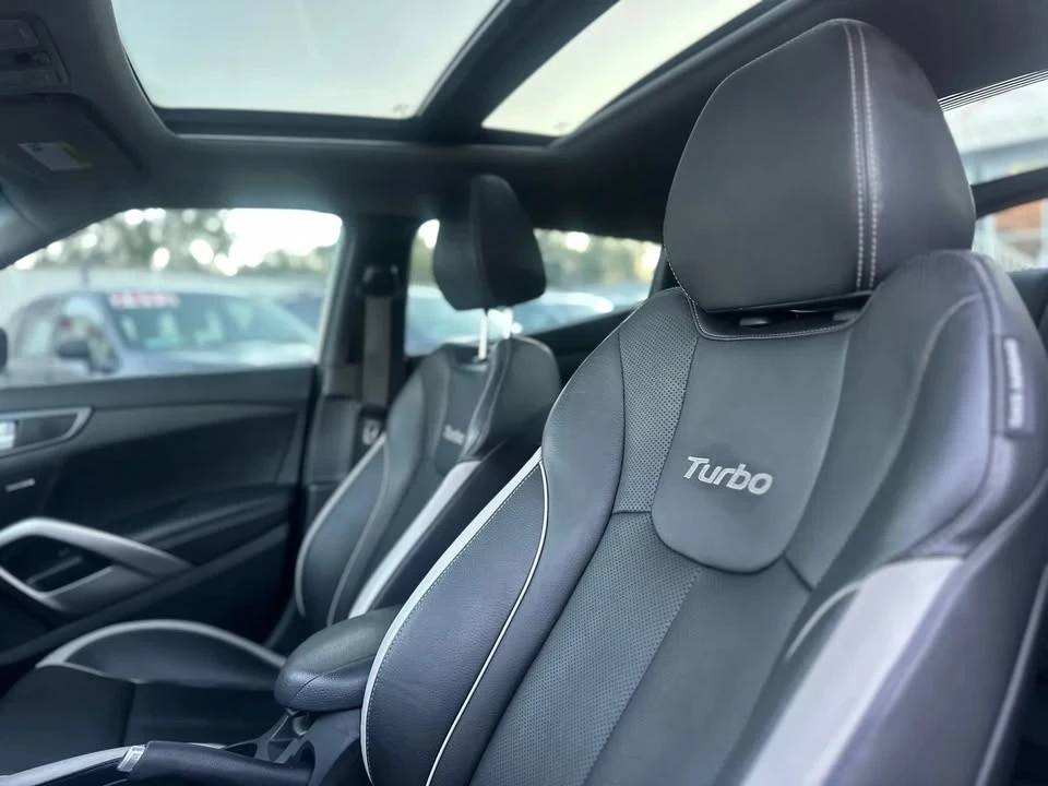 2014 Hyundai Veloster - Image 16 of 20