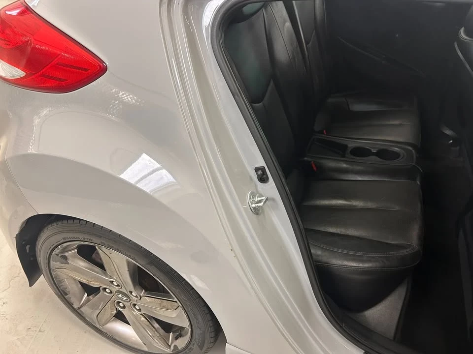 2014 Hyundai Veloster - Image 14 of 20