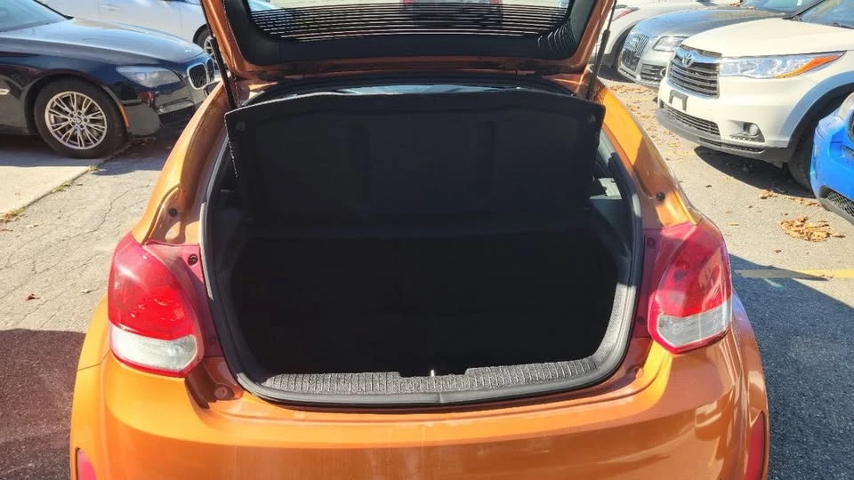 2014 Hyundai Veloster - Image 5 of 10