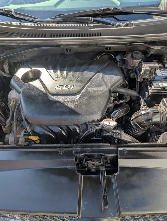2014 Hyundai Veloster - Image 2 of 8