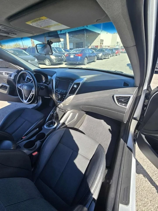 2014 Hyundai Veloster - Image 7 of 8