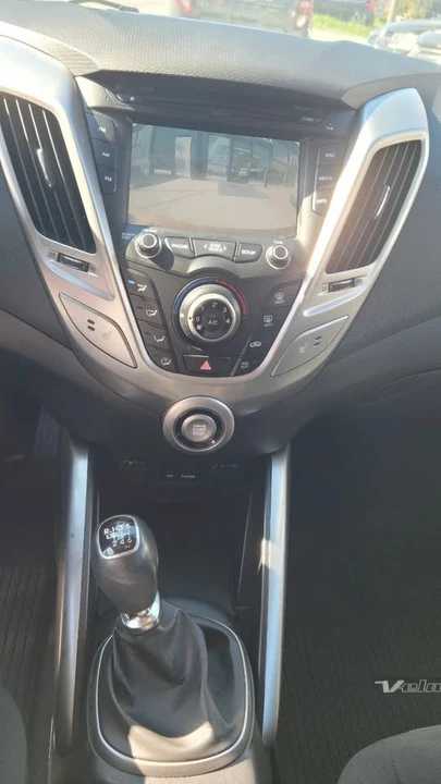 2014 Hyundai Veloster - Image 10 of 10