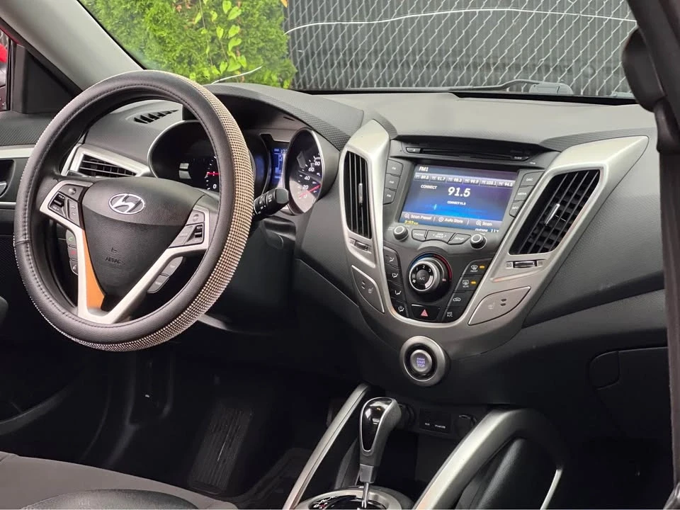 2014 Hyundai Veloster - Image 6 of 13