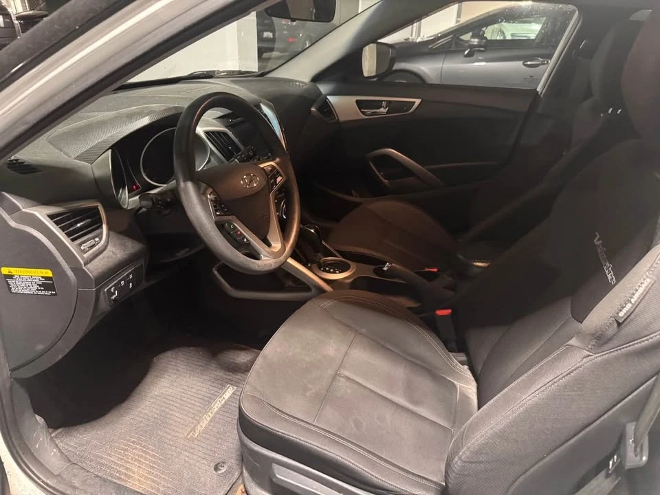 2014 Hyundai Veloster - Image 8 of 15