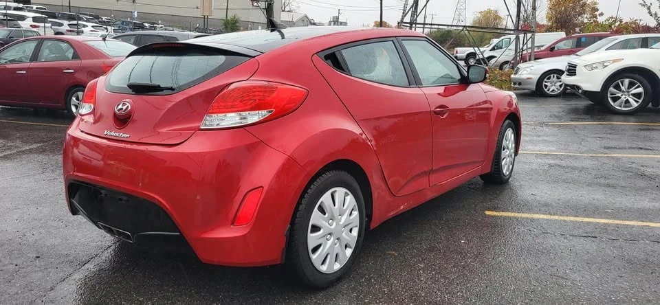 2014 Hyundai Veloster - Image 3 of 4