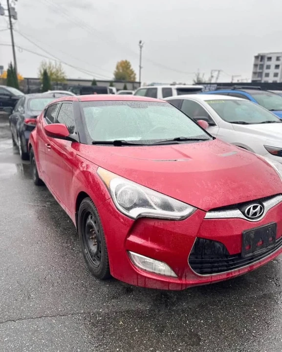 2014 Hyundai Veloster - Image 2 of 3