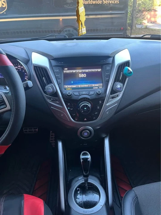 2014 Hyundai Veloster - Image 6 of 11