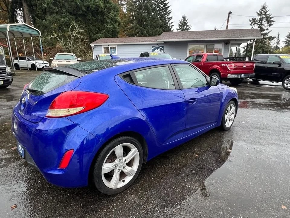2014 Hyundai Veloster - Image 10 of 20