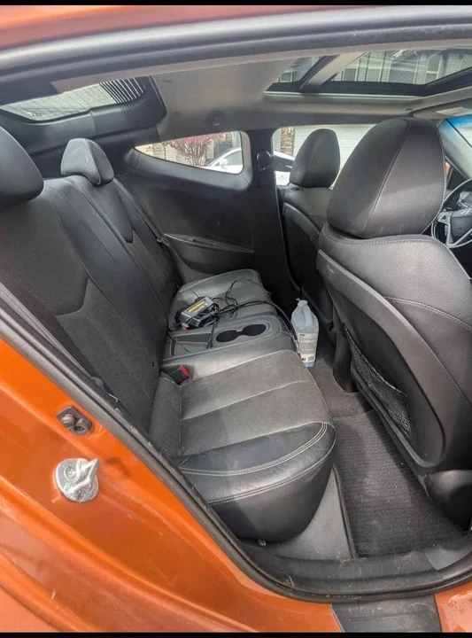 2014 Hyundai Veloster - Image 6 of 9