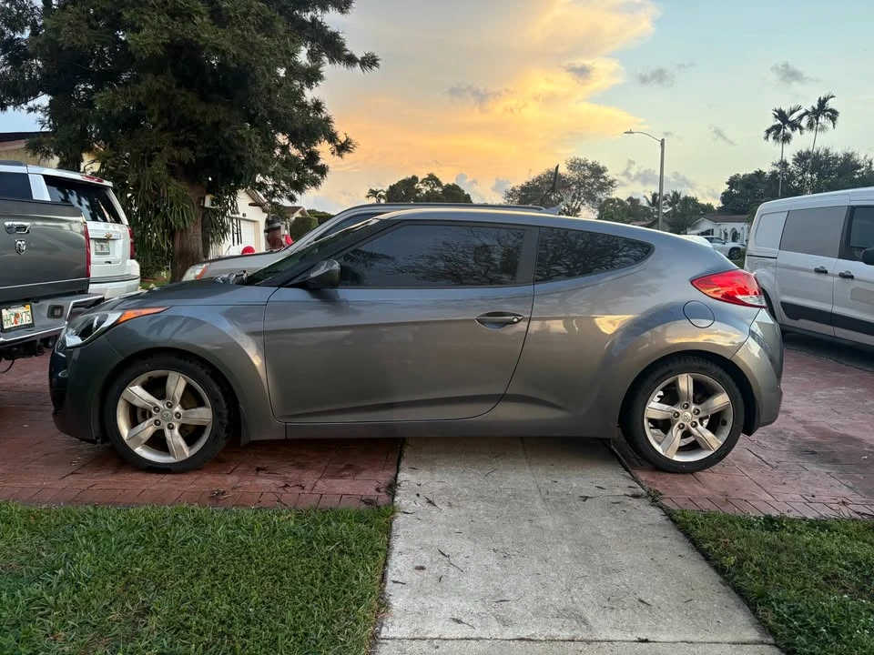 2014 Hyundai Veloster - Image 4 of 8