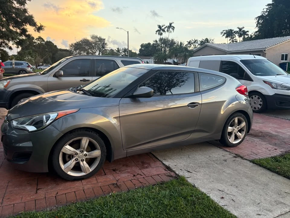 2014 Hyundai Veloster - Image 3 of 8