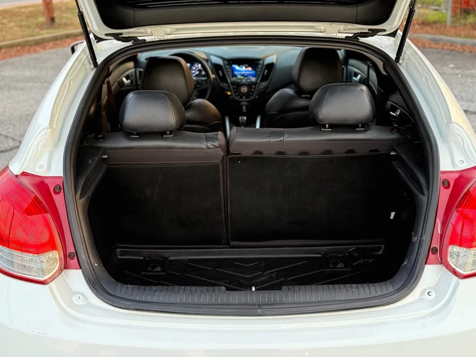 2014 Hyundai Veloster - Image 10 of 12