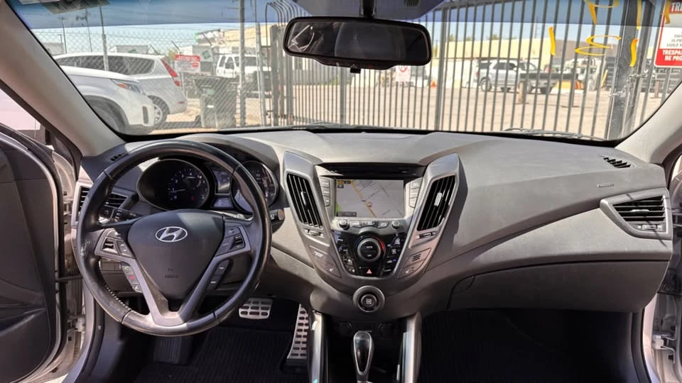 2014 Hyundai Veloster - Image 8 of 9
