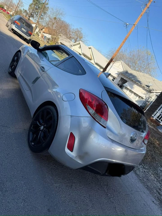 2014 Hyundai Veloster - Image 15 of 17