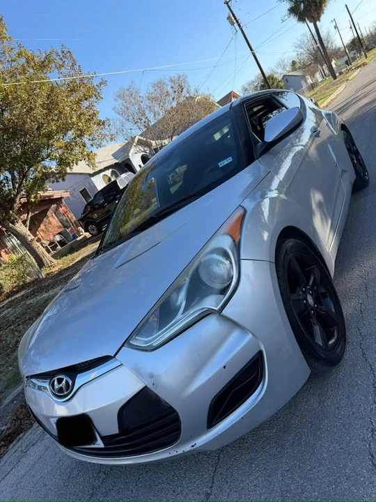 2014 Hyundai Veloster - Image 14 of 17