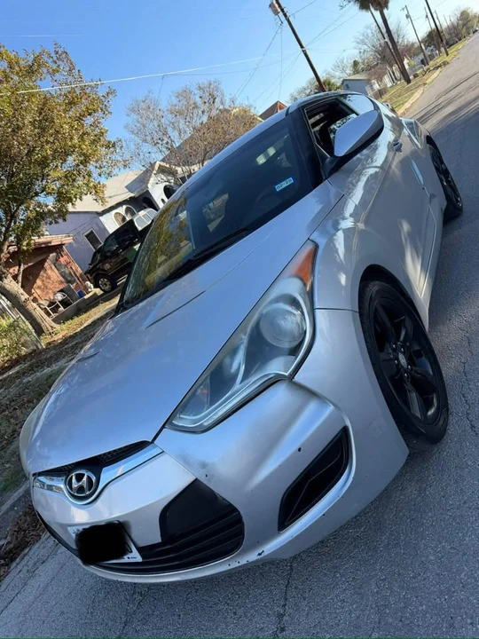 2014 Hyundai Veloster - Image 8 of 17