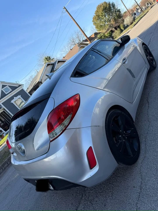 2014 Hyundai Veloster - Image 9 of 17