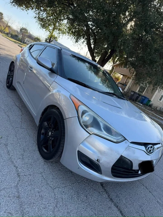 2014 Hyundai Veloster - Image 16 of 17
