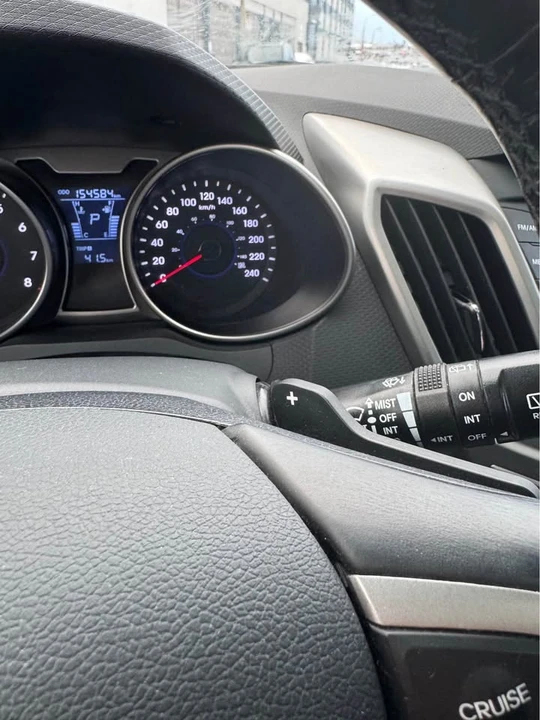 2014 Hyundai Veloster - Image 12 of 14