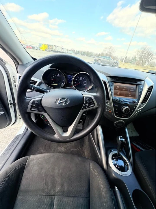 2014 Hyundai Veloster - Image 15 of 15