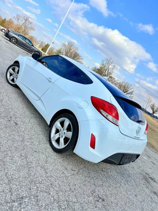 2014 Hyundai Veloster - Image 4 of 15